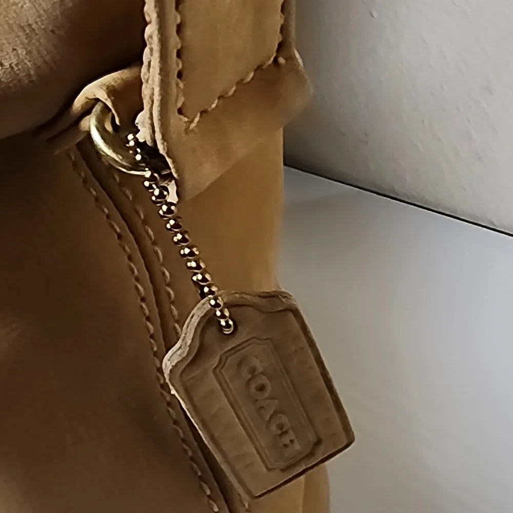 Vintage Coach Small Bucket Zip In Nubuc #4933 - Picture 7 of 17